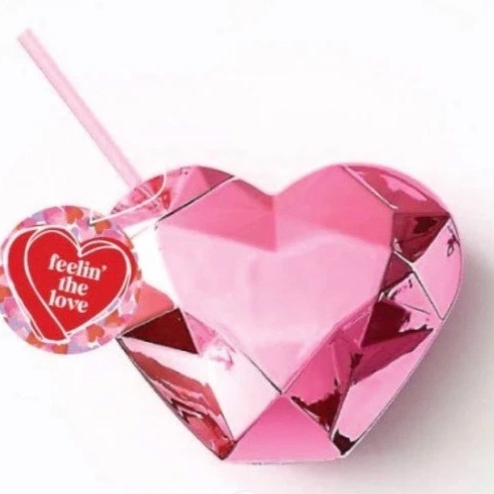 BRAND NEW WITH TAGS Packed Party Pink Heart Tumbler Straw 7” Statement Drink Cup